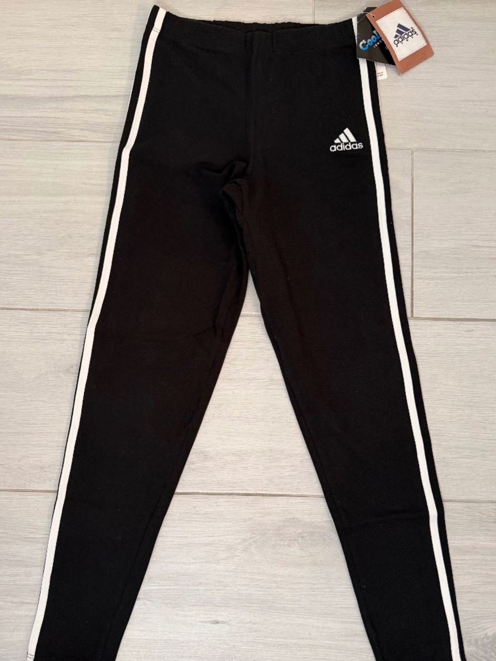 NWT ADIDAS Women's sportswear leggings Black with 3 white stripes M